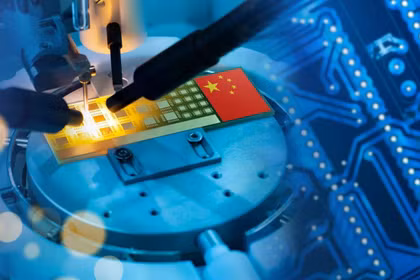 Bước đột phá này đánh dấu bước tiến mới nhất trong nỗ lực của Trung Quốc nhằm tìm ra con đường thay thế cho việc sản xuất chip tiên tiến. Ảnh: Shutterstock.