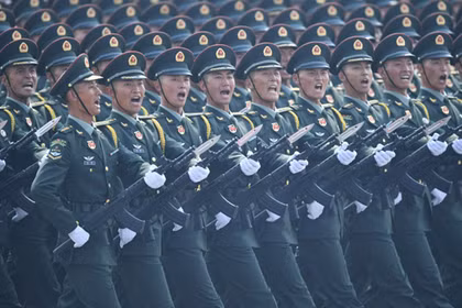 Một đội hình của Quân Giải phóng Nhân dân Trung Quốc (PLA) tham gia cuộc duyệt binh kỷ niệm 70 năm ngày thành lập nước Cộng hòa Nhân dân Trung Hoa tại Bắc Kinh ngày 1/10/2019. Ảnh: Xinhua.