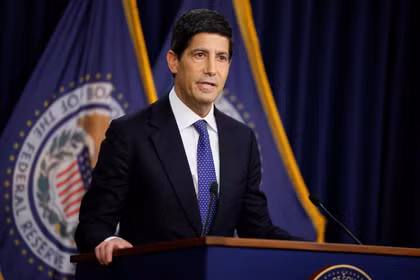 Chủ tịch Fed Kevin Warsh tổ chức họp báo sau cuộc họp kéo dài hai ngày của Ủy ban Thị trường Mở Liên bang (FOMC) tại trụ sở Fed ở Washington, D.C., Mỹ, ngày 16/9. Ảnh: Reuters.