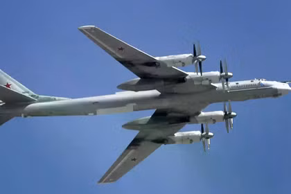 Máy bay phản lực cánh quạt Tu-95 tạo thành xương sống của phi đội máy bay ném bom hạt nhân tầm xa của Nga. Ảnh: AFP.