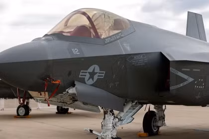 Một chiếc máy bay chiến đấu F-35C Lightning II của Mỹ tại một triển lãm hàng không ở San Diego, California, vào ngày 26/9/2025. Ảnh: Getty.