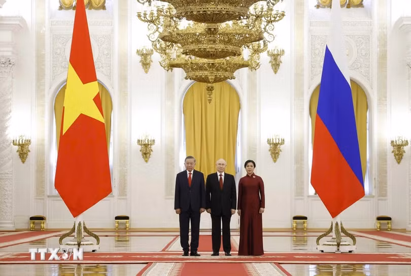 Chiều 9/9 (theo giờ địa phương), Tổng thống Liên bang Nga Vladimir Putin đã chủ trì Lễ đón Tổng bí thư, Chủ tịch nước Tô Lâm cùng Phu nhân và Đoàn đại biểu cấp cao Việt Nam thăm cấp Nhà nước tới Liên bang Nga. Ảnh: TTXVN.