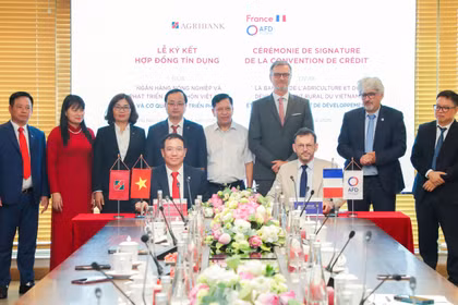 Agribank ký kết hợp đồng tín dụng hạn mức tài chính khí hậu với Cơ quan Phát triển Pháp