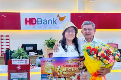 Trúng giải 16 lượng vàng SJC từ HDBank, nữ khách hàng hé lộ kế hoạch sử dụng