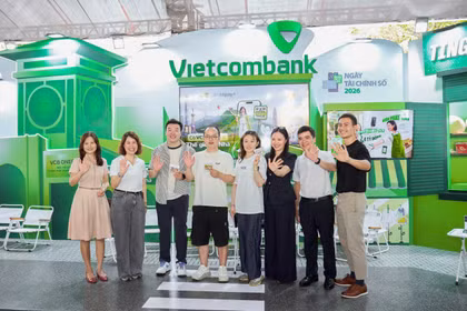 Vietcombank đồng hành phát triển tài chính số toàn diện đến cộng đồng
