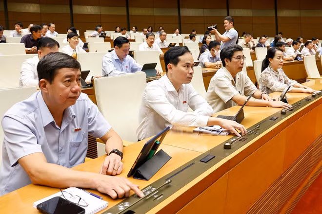 16-6 vna-potal-quoc-hoi-bieu-quyet-thong-qua-mot-so-luat-quan-trong-8091518.jpg