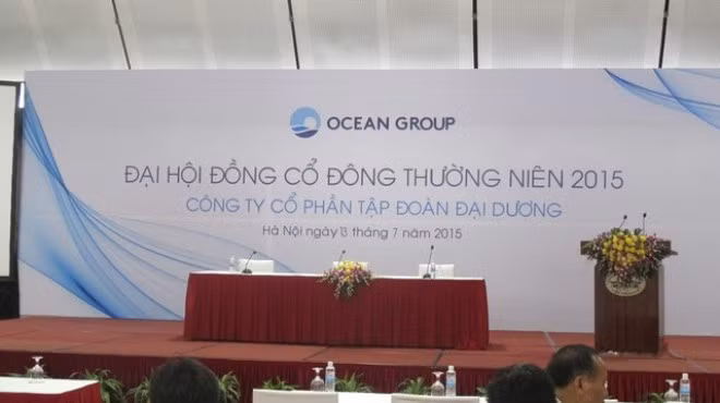 Đến 9h, ĐHCĐ vẫn chưa thể tiến hành do tỷ lệ cổ đông tham dự chưa đủ 51%