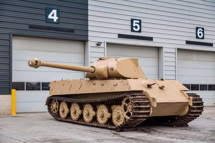 Henschel được chọn làm công ty sản xuất mẫu xe tăng Tiger II (Ảnh: Hot Cars)