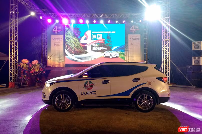 Dàn xe Hyundai SantaFe hùng hậu chào đón sinh nhật CLB tròn 4 tuổi ảnh 9