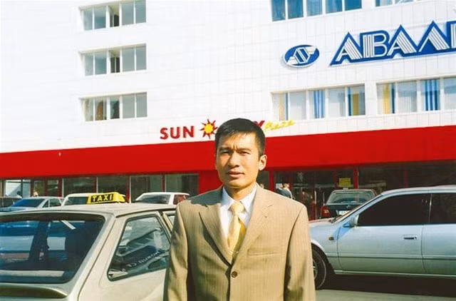 Ông Lê Viết Lam và Siêu thị Mặt trời.