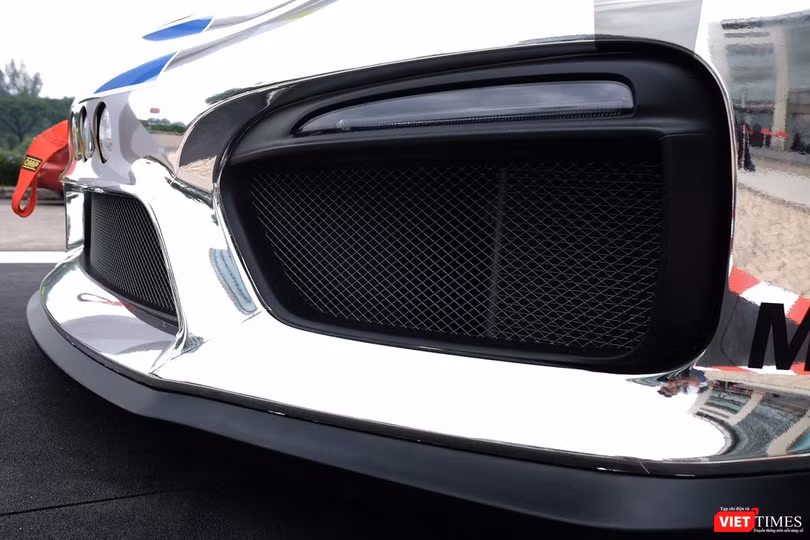 "Mòn mắt" với Porsche Cayman GT4 Clubsport bất ngờ xuất hiện tại Việt Nam ảnh 10
