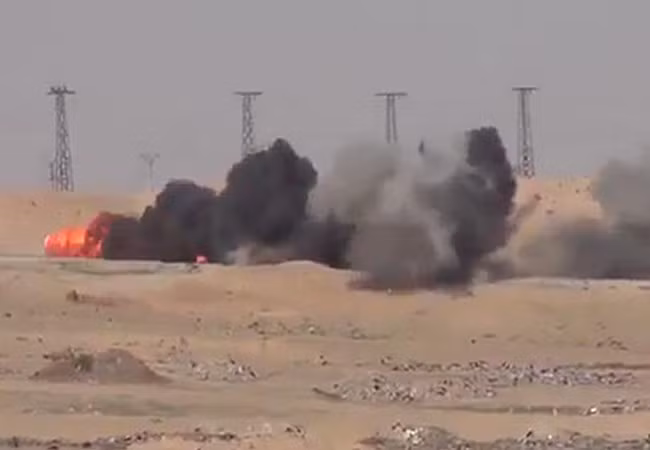 Video Quân đội Iraq tiêu diệt xe bom cảm tử của IS ở Samarra