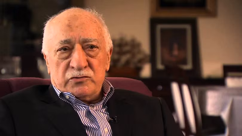 Tổng thống Erdogan (bên trái) và Giáo sỹ Fethullah Gulen từng là đồng minh của nhau trong quá khứ.
