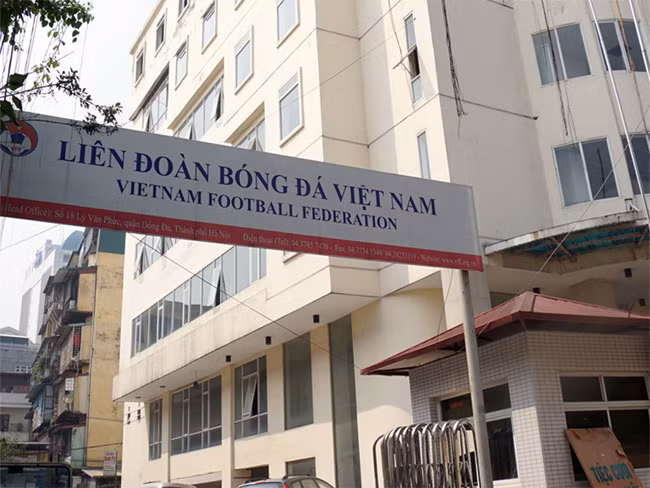 Tòa nhà 500.000 USD đang bị VFF 'bỏ hoang'