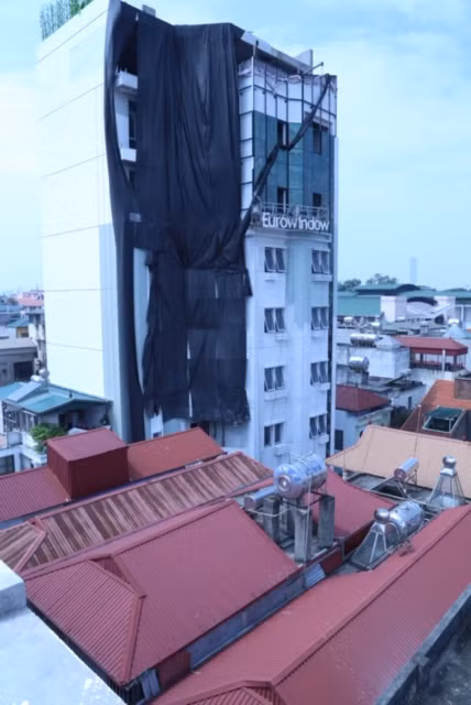Theo quyết định của UBND quận Hoàn Kiếm, nhà xây trái phép phải phá dỡ 3 tầng