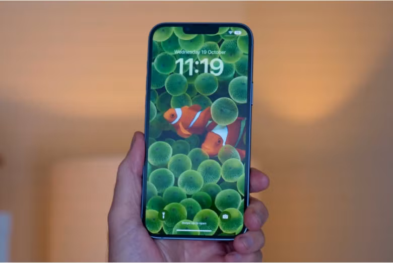 iPhone 14 Plus là một lựa chọn không tối ưu (Ảnh: Digital Trends)