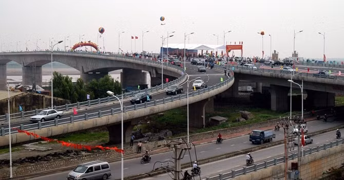 Nhiều dự án giao thông quan trọng ở Hà Nội đang được đẩy nhanh tiến độ.