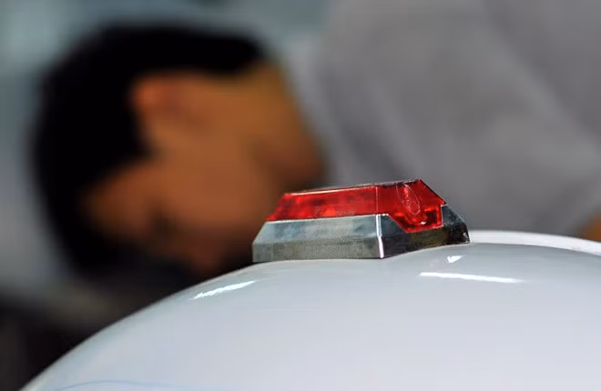 Vỏ chiếc xe được làm bằng hỗn hợp sợi thủy tinh và nhựa. Không những đáp ứng tiêu chí bền, nhẹ, đẹp mà phần vỏ được thiết kế theo hướng triệt tiêu ma sát hiệu quả nhất khi chạy. Xe được lắp đầy đủ còi, gương chiếu hậu, đèn xi nhan...Động cơ xe máy thông thường sử dụng xăng nên khi mua máy về, các sinh viên phải chế lại để phù hợp với nhiên liệu cồn.