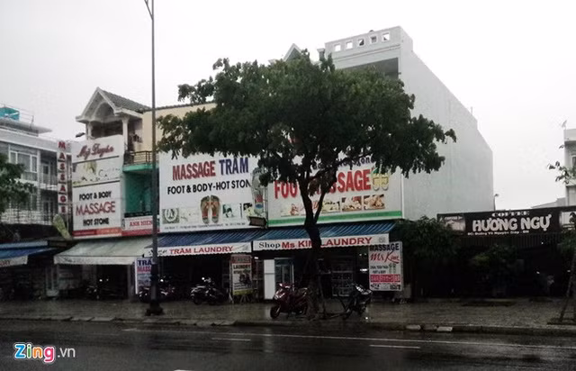 Nhà nghèo nhất thôn mua 12 lô đất sát sân bay quân sự ảnh 3
