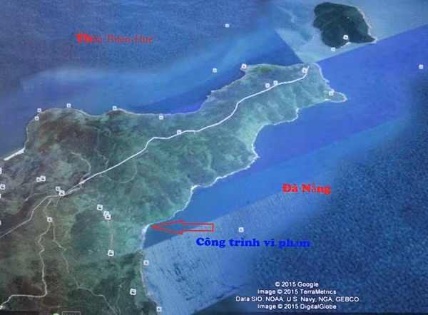Công trình vi phạm ở mũi Cửa Khẻm - đồ họa Lê Đình Dũng. Công trình vi phạm ở mũi Cửa Khẻm - đồ họa Lê Đình Dũng.