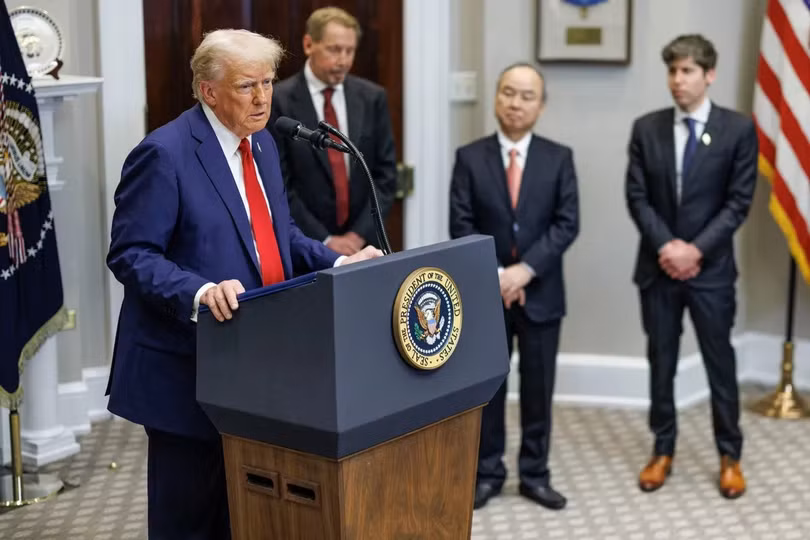 trump-bloomberg-24537.JPG