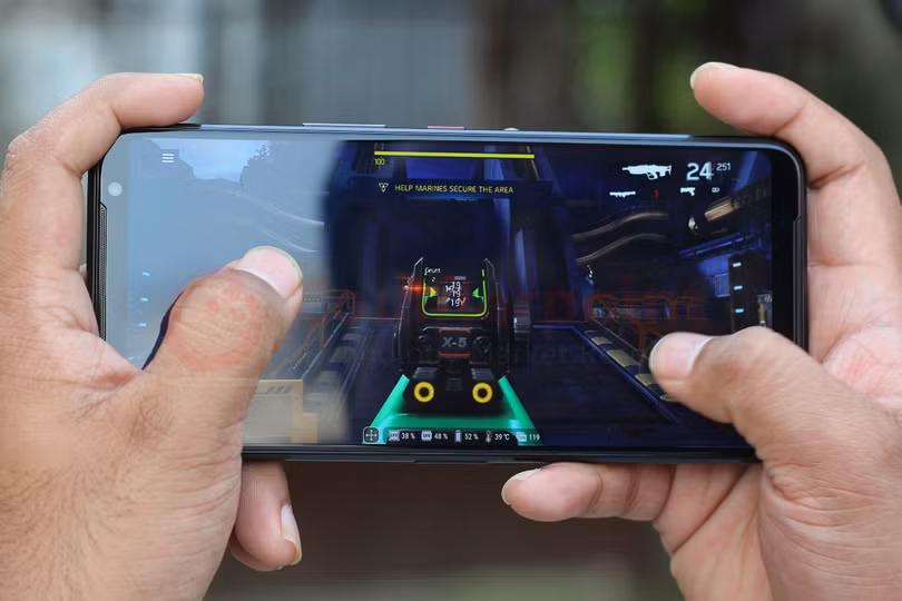 Asus ROG Phone 3 có khả năng chơi game tuyệt vời (Ảnh: Tech Radar) Asus ROG Phone 3 có khả năng chơi game tuyệt vời (Ảnh: Tech Radar)