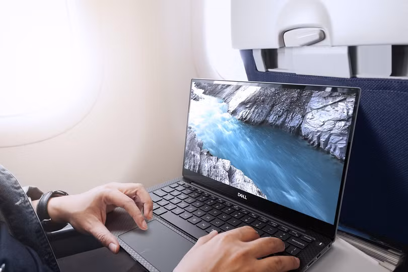 Dell XPS 13 7390 được trang bị chip Intel Core i5 10210U (Ảnh: Notebook Check) Dell XPS 13 7390 được trang bị chip Intel Core i5 10210U (Ảnh: Notebook Check)