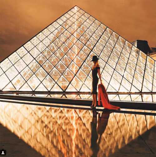 Bảo tàng Louvre, Paris, Pháp. Bảo tàng Louvre, Paris, Pháp.