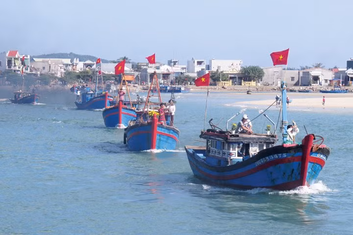 Đánh bắt xa bờ và thế trận bảo vệ vùng biển Tổ quốc ảnh 1
