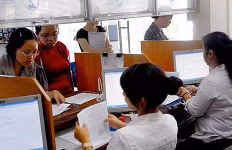 Doanh nghiệp đang làm thủ tục hoàn thuế tại Cục Thuế TP.HCM. Ảnh: HTD
