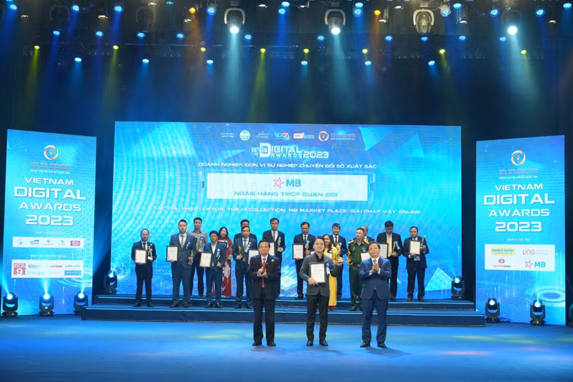 Giải thưởng Chuyển đổi số Việt Nam 2023 2.jpeg