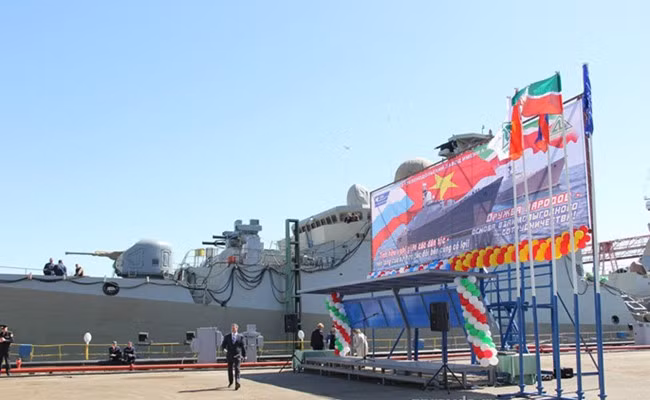 Chiến hạm Gepard 3.9 thứ 3 của VN trong lễ hạ thuỷ.