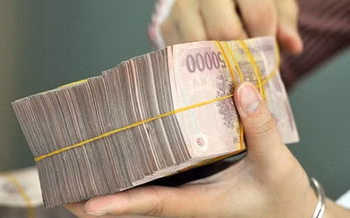 Chấp nhận nới lỏng tiền tệ