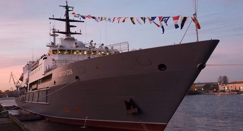 Tàu Igor Belousov (ảnh: Sputnik)