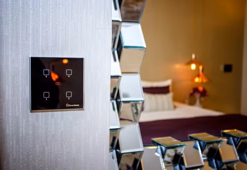 Nơi Bkav SmartHome được triển khai nhiều nhất là các khu đô thị hạng nhất như Phú Mỹ Hưng, Royal City hay Ecopark, trong các chương trình hợp tác bán kèm căn hộ, biệt thự. Nơi Bkav SmartHome được triển khai nhiều nhất là các khu đô thị hạng nhất như Phú Mỹ Hưng, Royal City hay Ecopark, trong các chương trình hợp tác bán kèm căn hộ, biệt thự.