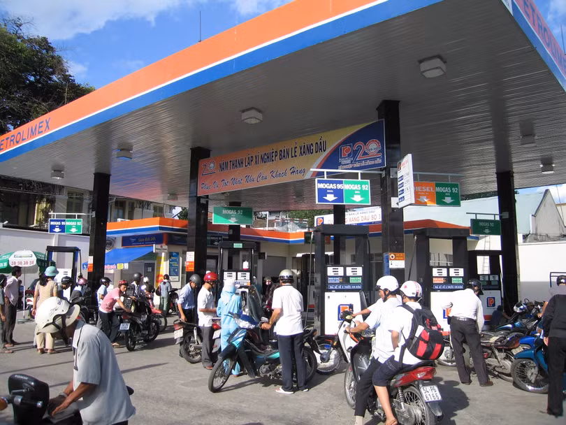 Giá xăng tăng hay không có khả năng sẽ phụ thuộc vào quyết định xả quỹ bình ổn của cơ quan điều hành.