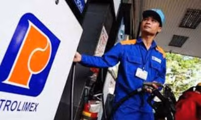 Giá xăng dầu đồng loạt tăng thêm gần 650 đồng/lít