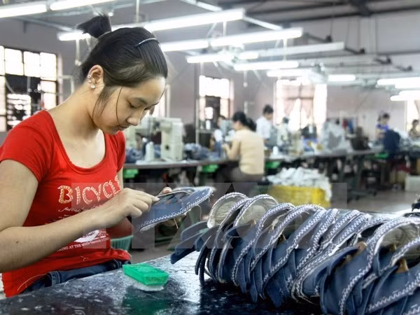 Đề xuất bỏ giờ làm thêm, bảo hộ lao động khỏi bình chọn quy định tồi