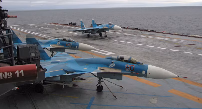 Nga điều tàu sân bay Kuznetsov tới bờ biển Syria. (ảnh Sputnik)