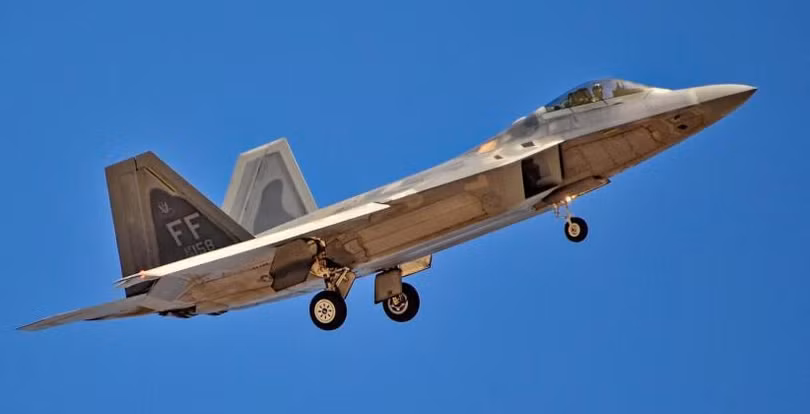 Đâu là lý do khiến Mỹ dự định cho tiêm kích F-22 "nghỉ hưu" sớm? (Ảnh: Military Watch Magzine)