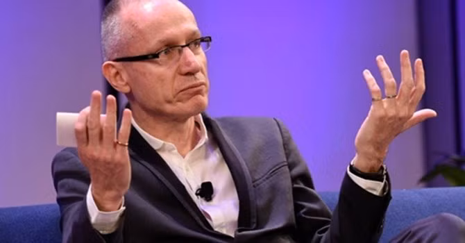 CEO của News Corp cho rằng Google là kẻ tham lam và vi phạm bản quyền