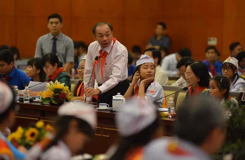 Bí thư Thăng: Các cháu vỗ tay ngoại giao với thầy thôi... ảnh 5 Bí thư Thăng: Các cháu vỗ tay ngoại giao với thầy thôi... ảnh 5