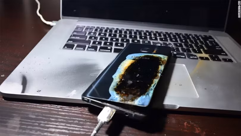 Samsung Galaxy Note 7(2016) phát nổ. Nguồn:DailyDot