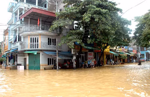 Thành phố Yên Bái chìm trong biển nước. Ảnh:Báo Yên Bái.