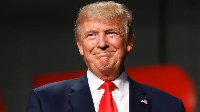 Donald Trump tuyên bố bỏ điều hành doanh nghiệp, tập trung làm tổng thống.