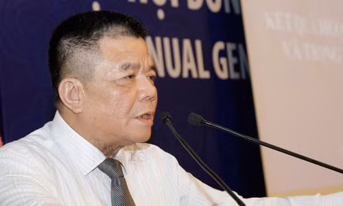 Chủ tịch BIDV Trần Bắc Hà tại Đại hội cổ đông sáng 17/4