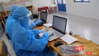 Tất cả thông tin của người dân tới lấy mẫu test Covid luôn nhanh chóng được số hoá. Ảnh: GVT.