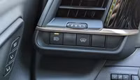 Đánh giá nội thất của Toyota Crown 2024: Đẹp nhưng không hoàn toàn sang trọng ảnh 24