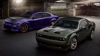Dodge Challenger, Dodge Charger và Chrysler 300: Năm 2023 là năm cuối cùng cho ba mẫu xe này từ Stellantis. Dodge đã tập trung vào sản xuất một số mô hình "Last Call" của Challenger và Charger, trong khi lời chia tay cuối cùng của Chrysler đến dưới hình thức 300C.