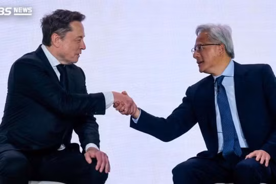 Thương vụ 40 tỷ USD có thể sẽ hình thành tam giác quyền lực mới Elon Musk-Jensen Huang- hạ tầng AI. Ảnh: Reuters.
